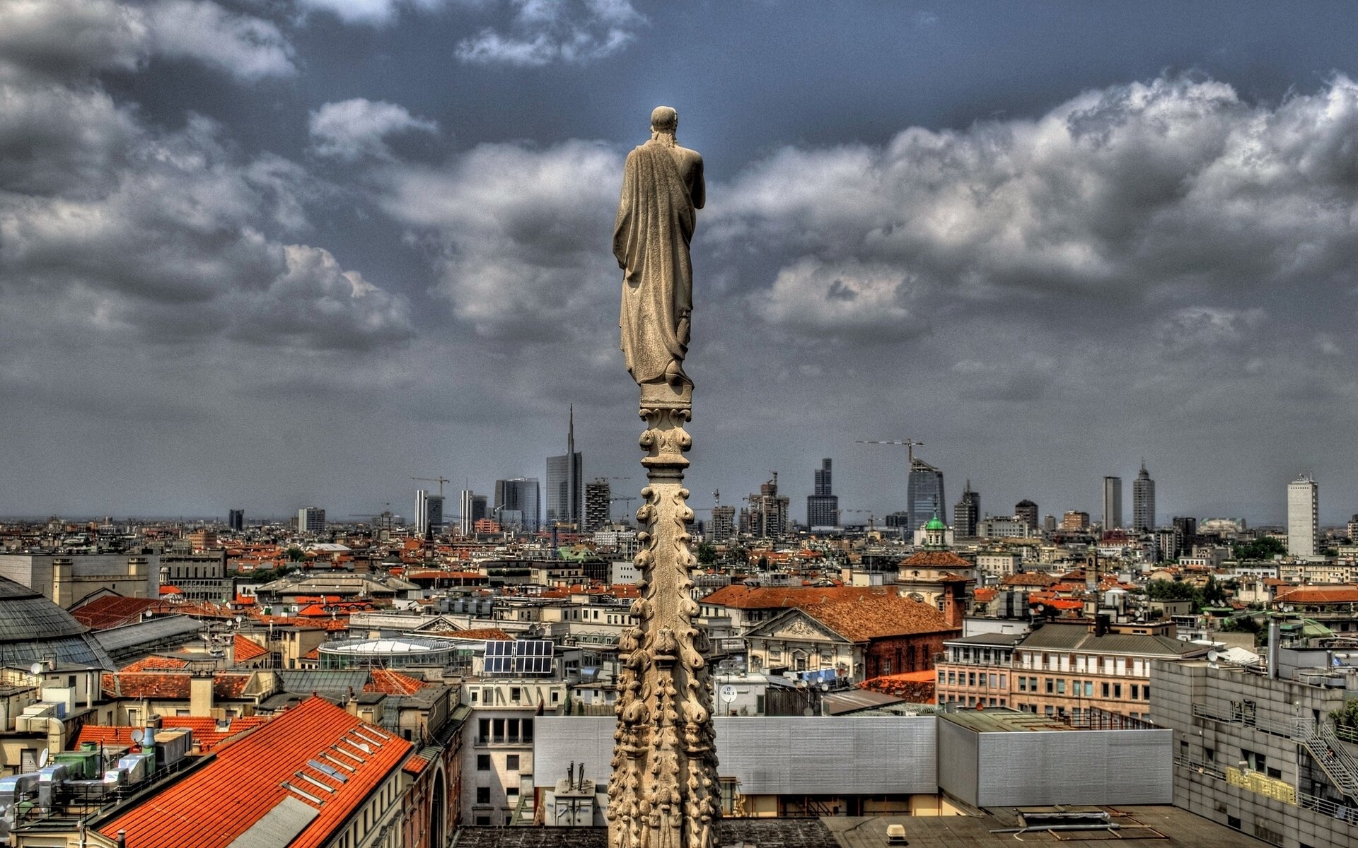 mailand lombardei italien schutzengel gebäude panorama