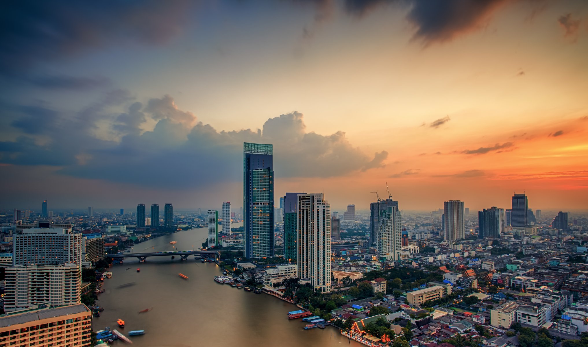 bangkok tailandia ciudad camino edificios cielo nubes río puente