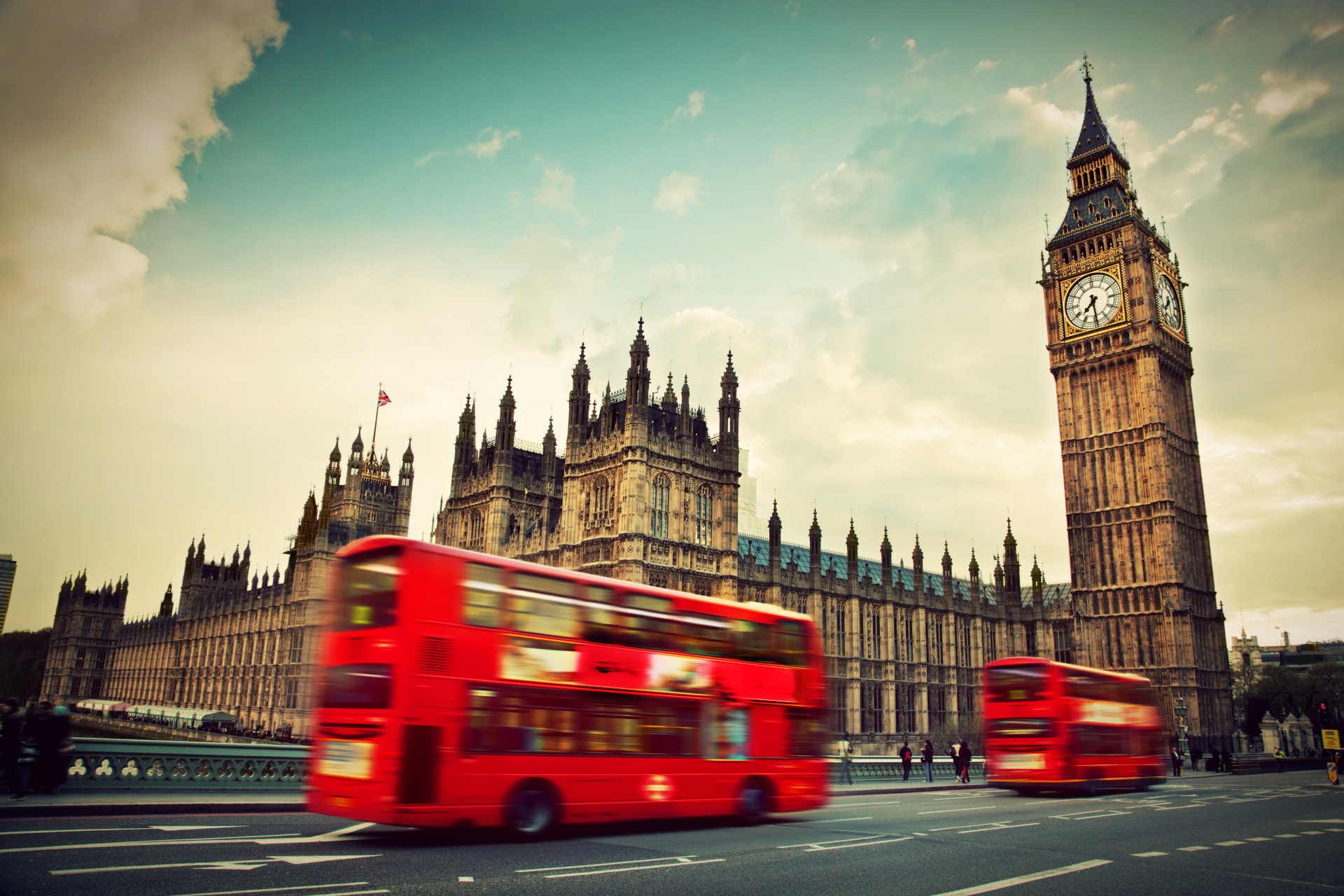 londyn anglia big ben opactwo westminsterskie czerwony autobus