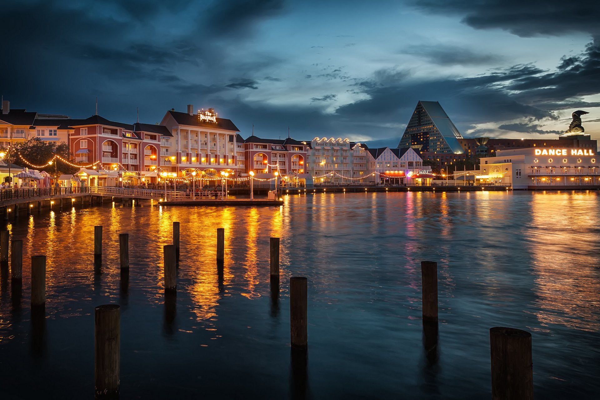 boardwalk disney world orlando florida town night water light reflection light