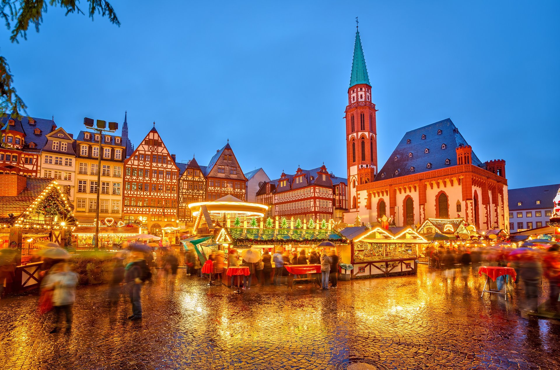 würzburg würzburg allemagne ville soirée vacances noël hiver place lumière magasins kiosques marché personnes lumières éclairage