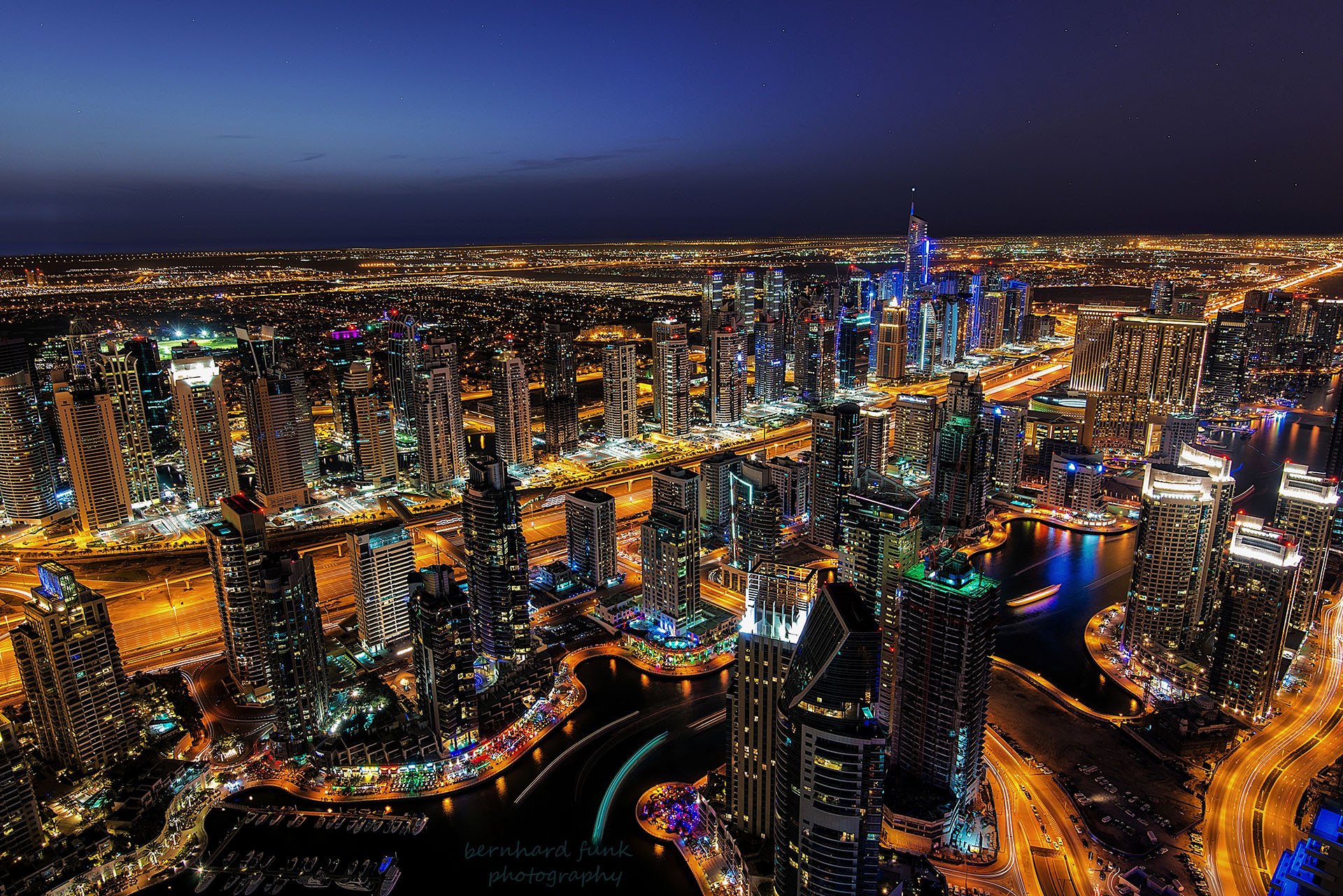 miasto dubaj dubai marina noc światła