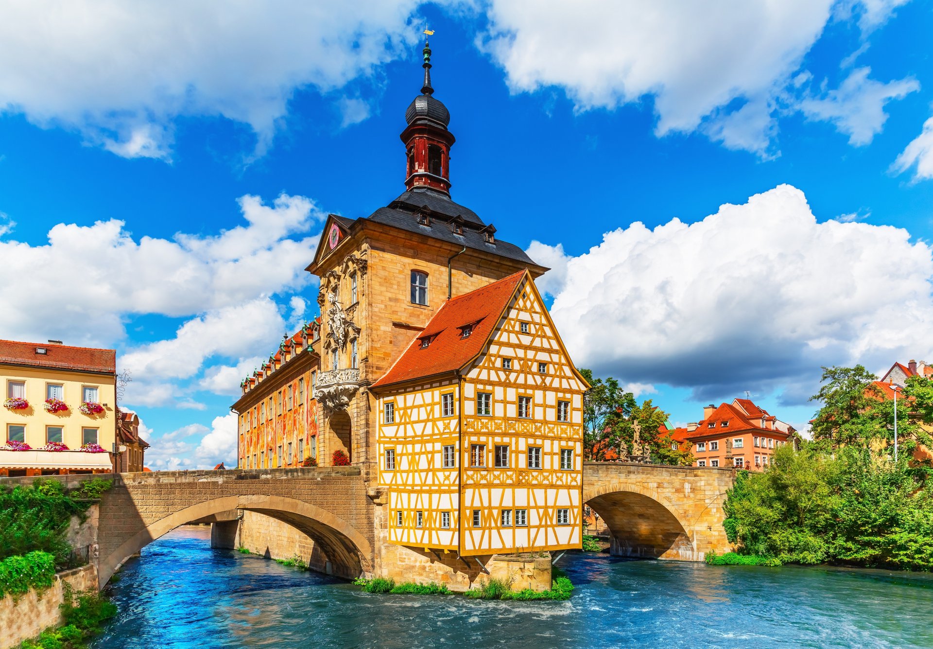 hôtel de ville bamberg bavière allemagne rivière regnitz pont hôtel de ville