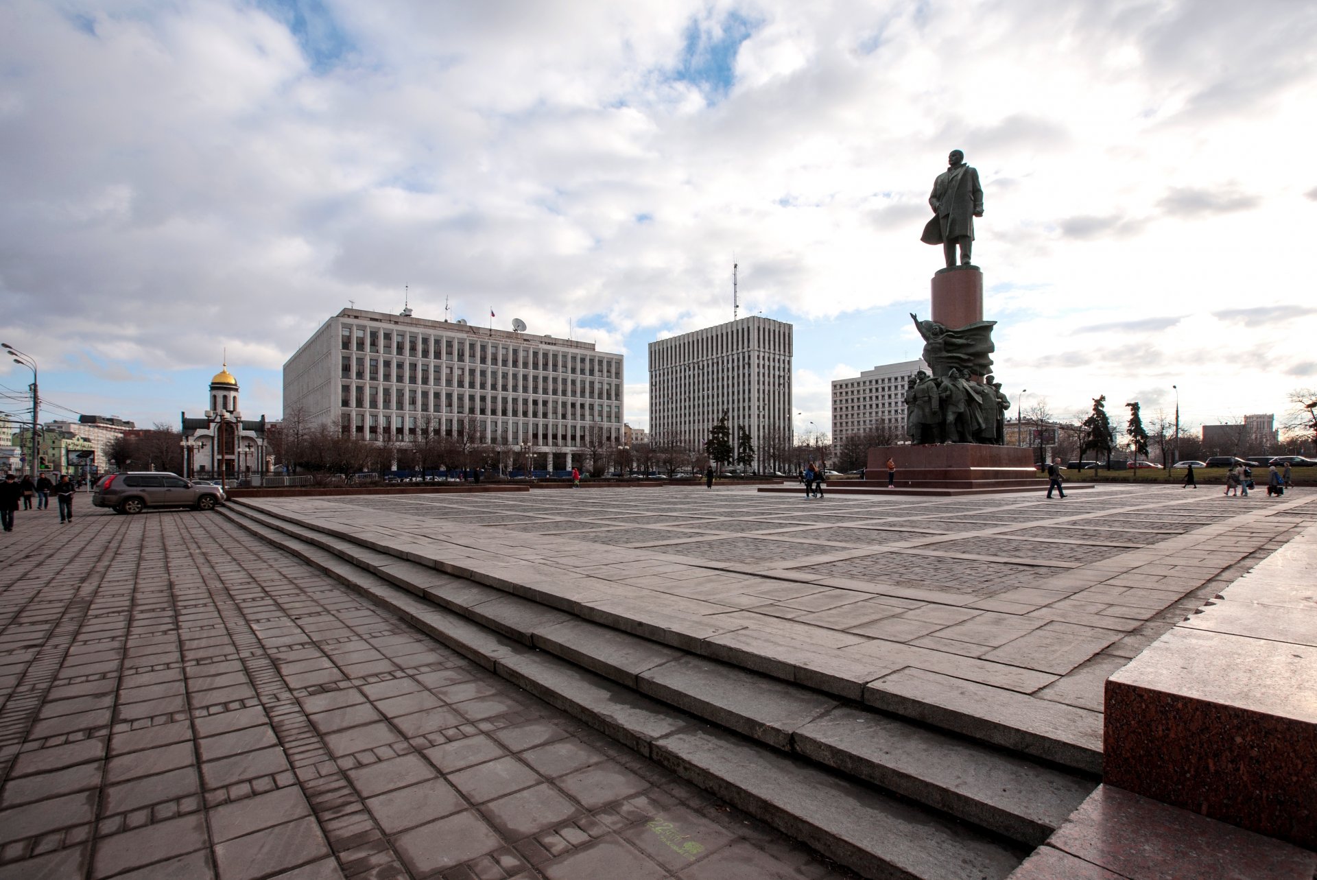 mosca oktyabrskaya kaluga piazza chiesa-cappella dell icona della madre di dio di kazan edificio del ministero degli interni della federazione russa edificio del ministero della giustizia della federazione russa monumento a v. i. lenin