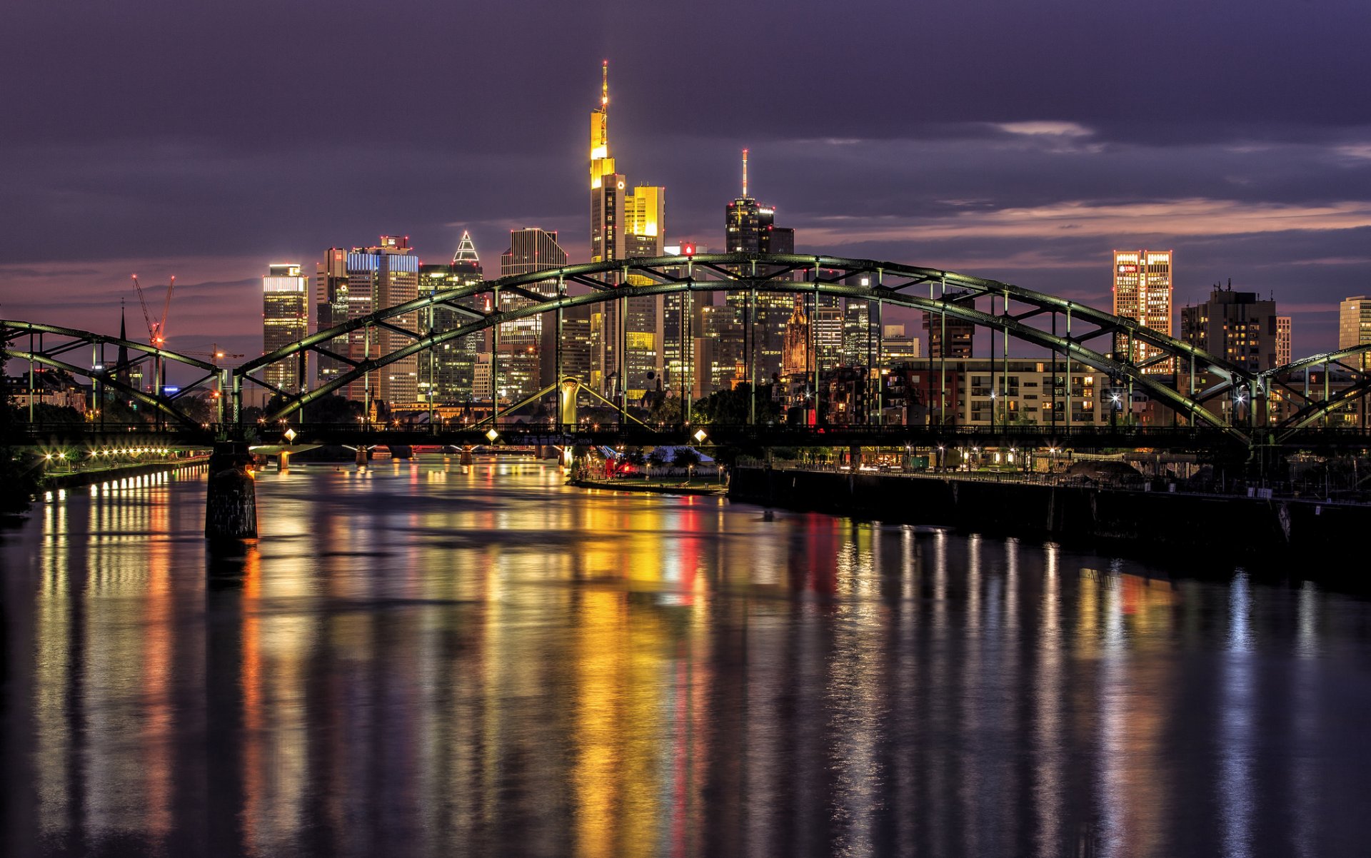 francoforte germania francoforte sul meno città notturna fiume ponte