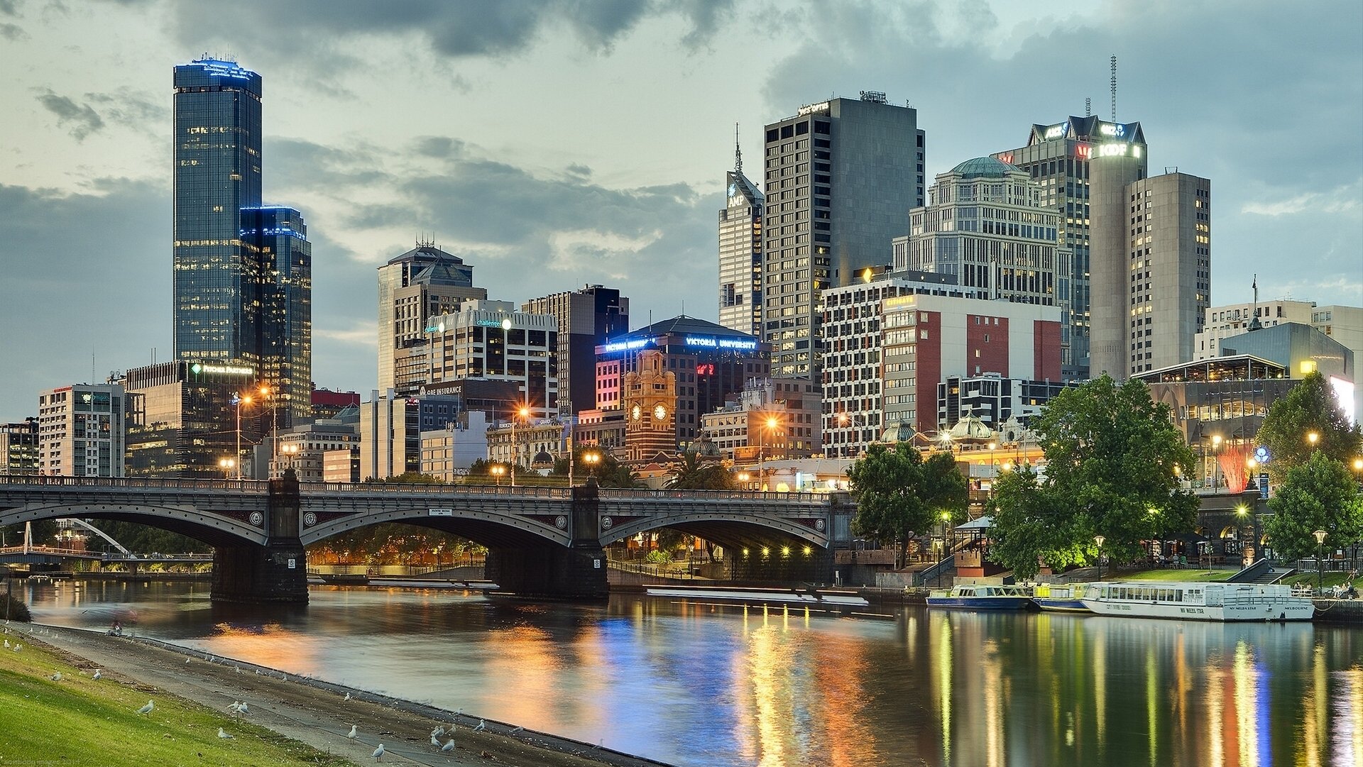 melbourne australia río yarra príncipes puente río yarra puente terraplén edificios