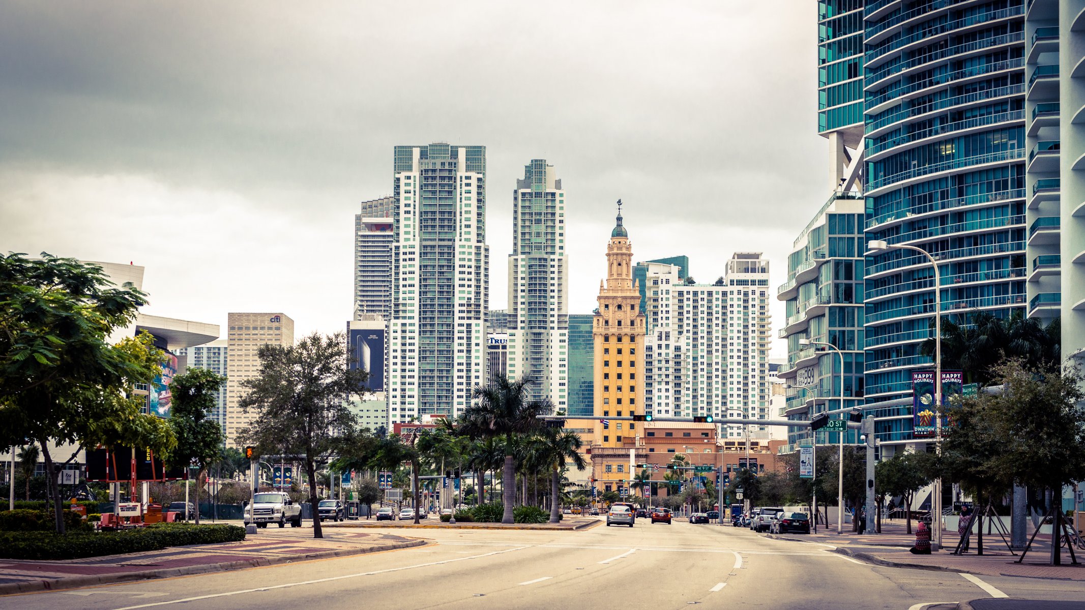 miami florida usa straße himmel wolke gebäude haus auto holz glas wolkenkratzer blau miami auto blau