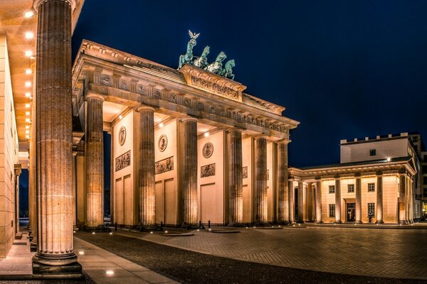 Światła nocnego miasta Brama Brandenburska