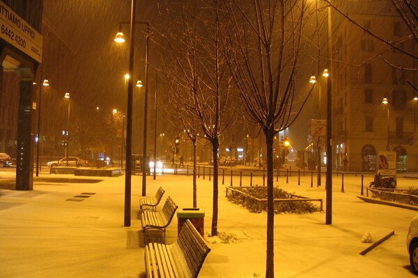 The first snow in Italy at night