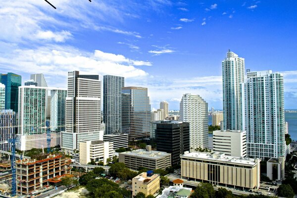 Vista del soleado Miami desde lo alto