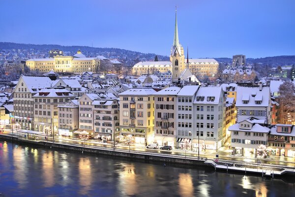 Winter Zürich in den Abendlichtern