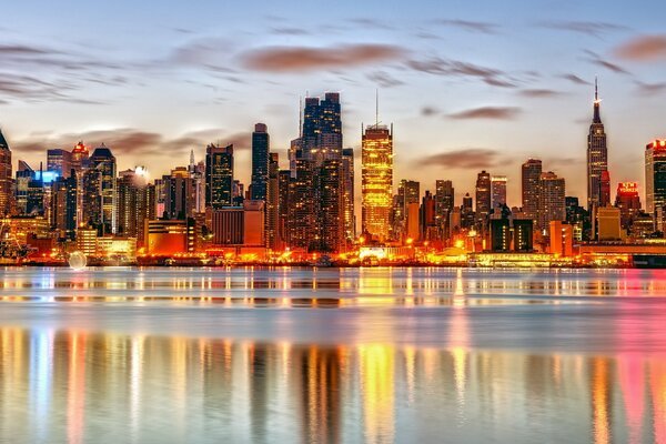 Vista dalla Baia delle luci di New York