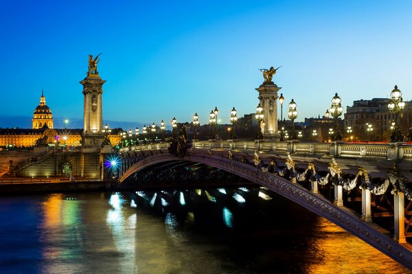 Viaggi in Francia architettura del ponte di Parigi