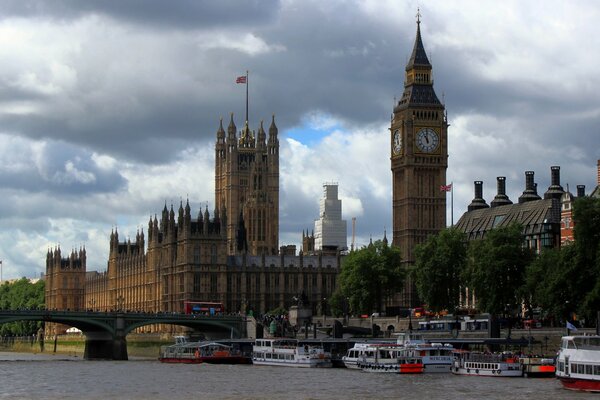 The embankment by the River Thames and the clock tower