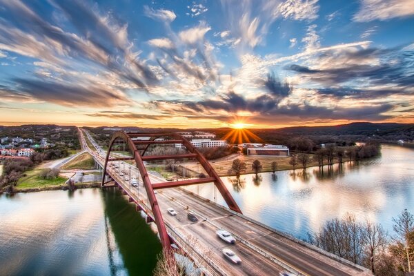 Ponte sul fiume nella città di Austin