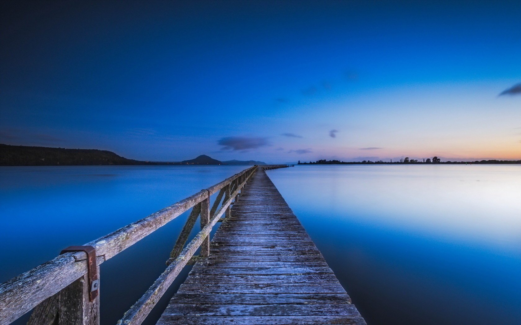 ponte lago paesaggio