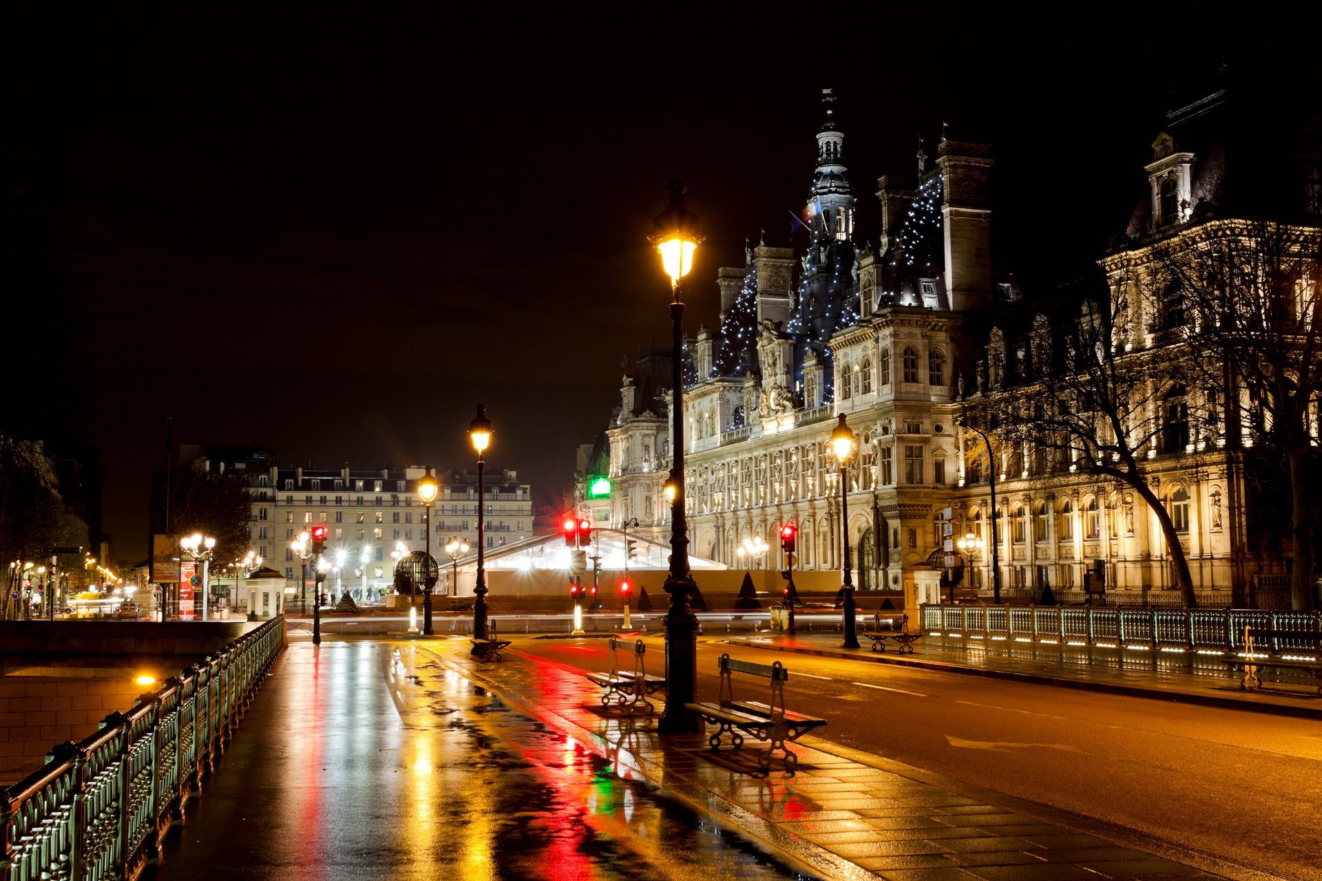 paris france hotel de ville hôtel de ville town street night road light lights bridge benches shops traffic lights lamp