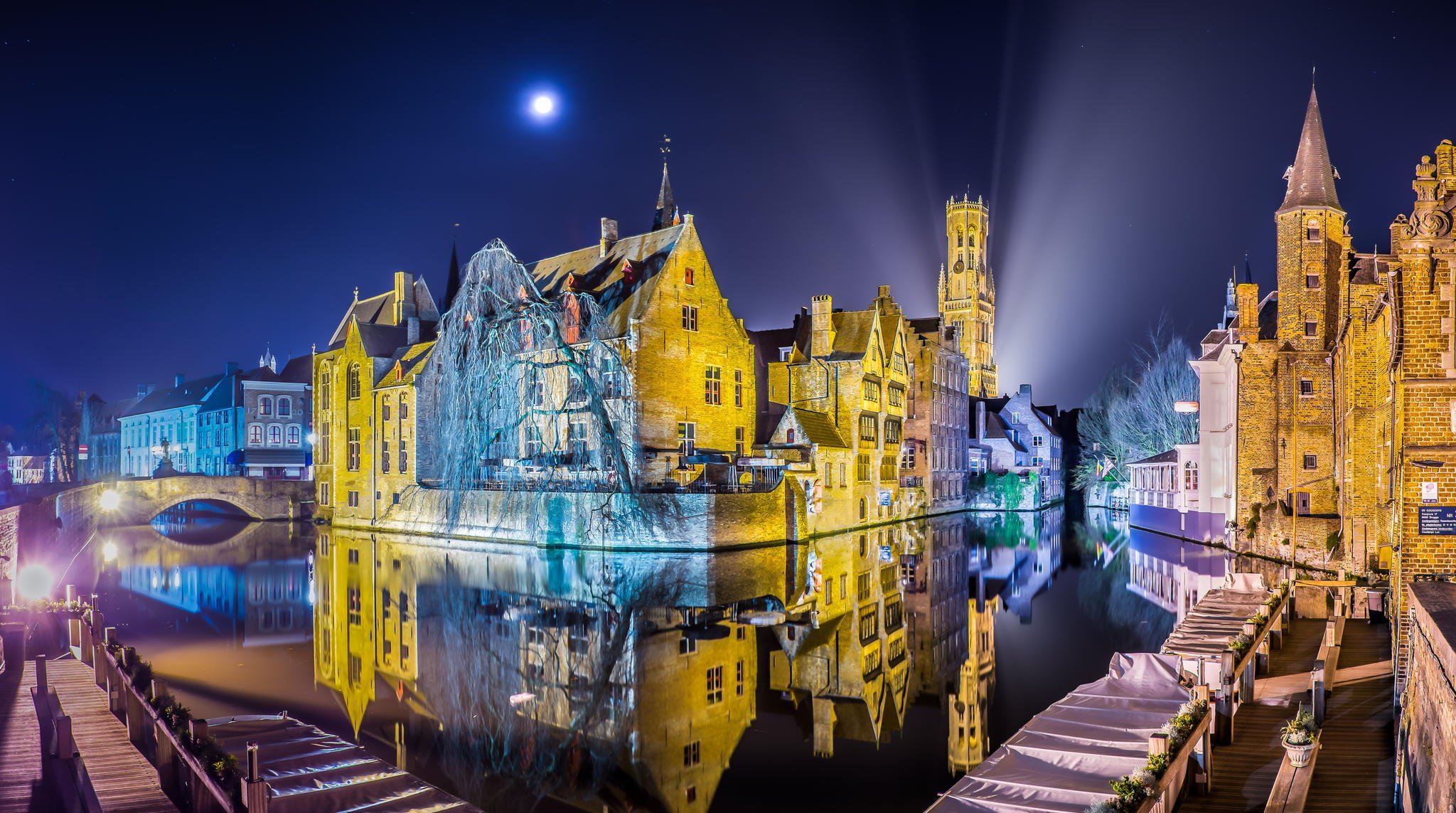 panorama di bruges belgio notte