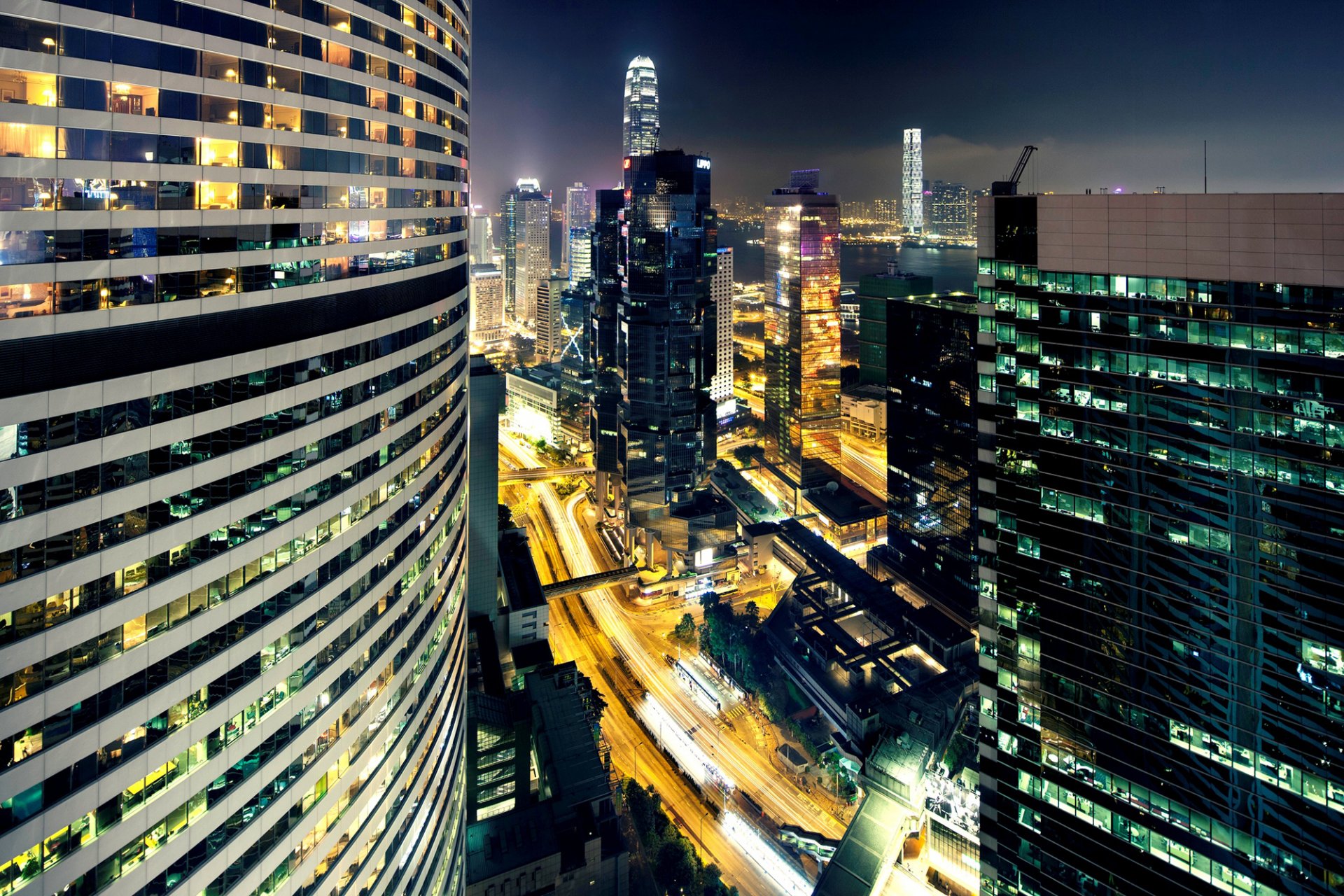 hong kong conrad prc cina asia città notte porto luci grattacieli edifici case strade luce illuminazione