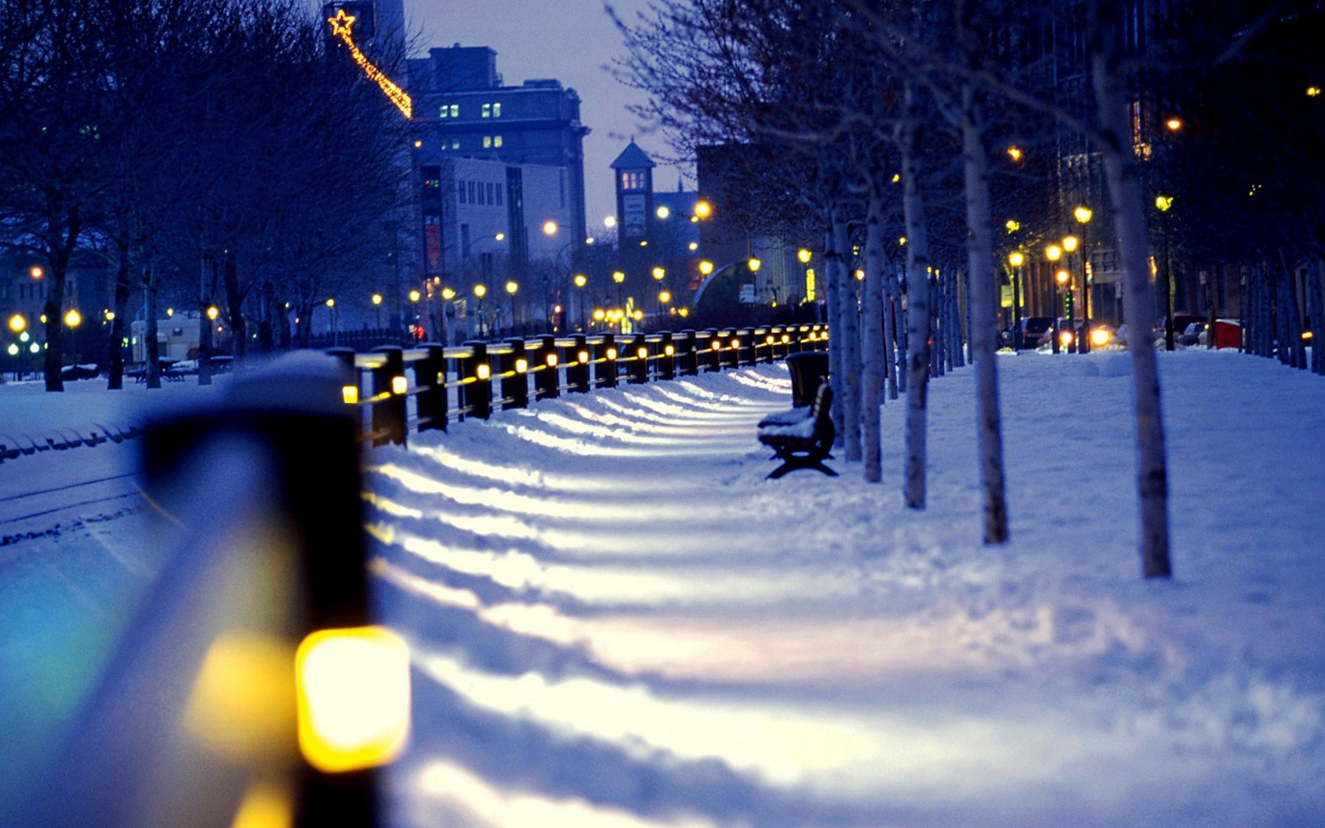 ville nuit rue hiver neige bancs lanternes hiver