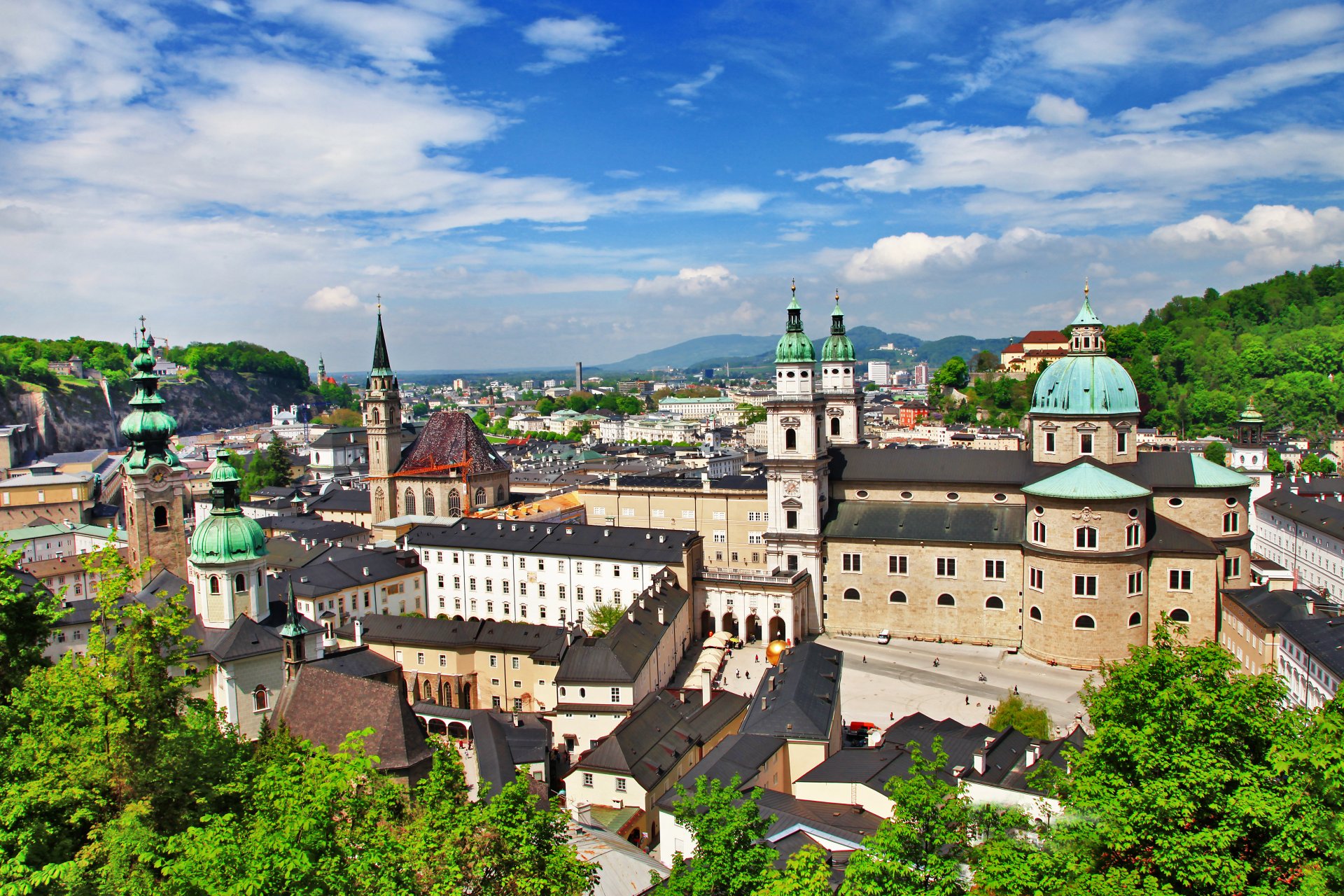 österreich salisburgo austria città case edifici cattedrale architettura nuvole alberi verde