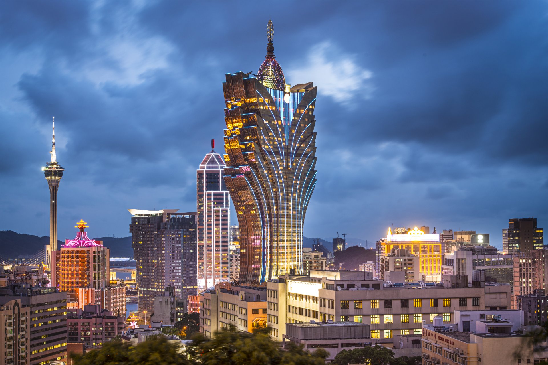 macao china grand lisboa hotel hotel edificios ciudad nocturna panorama