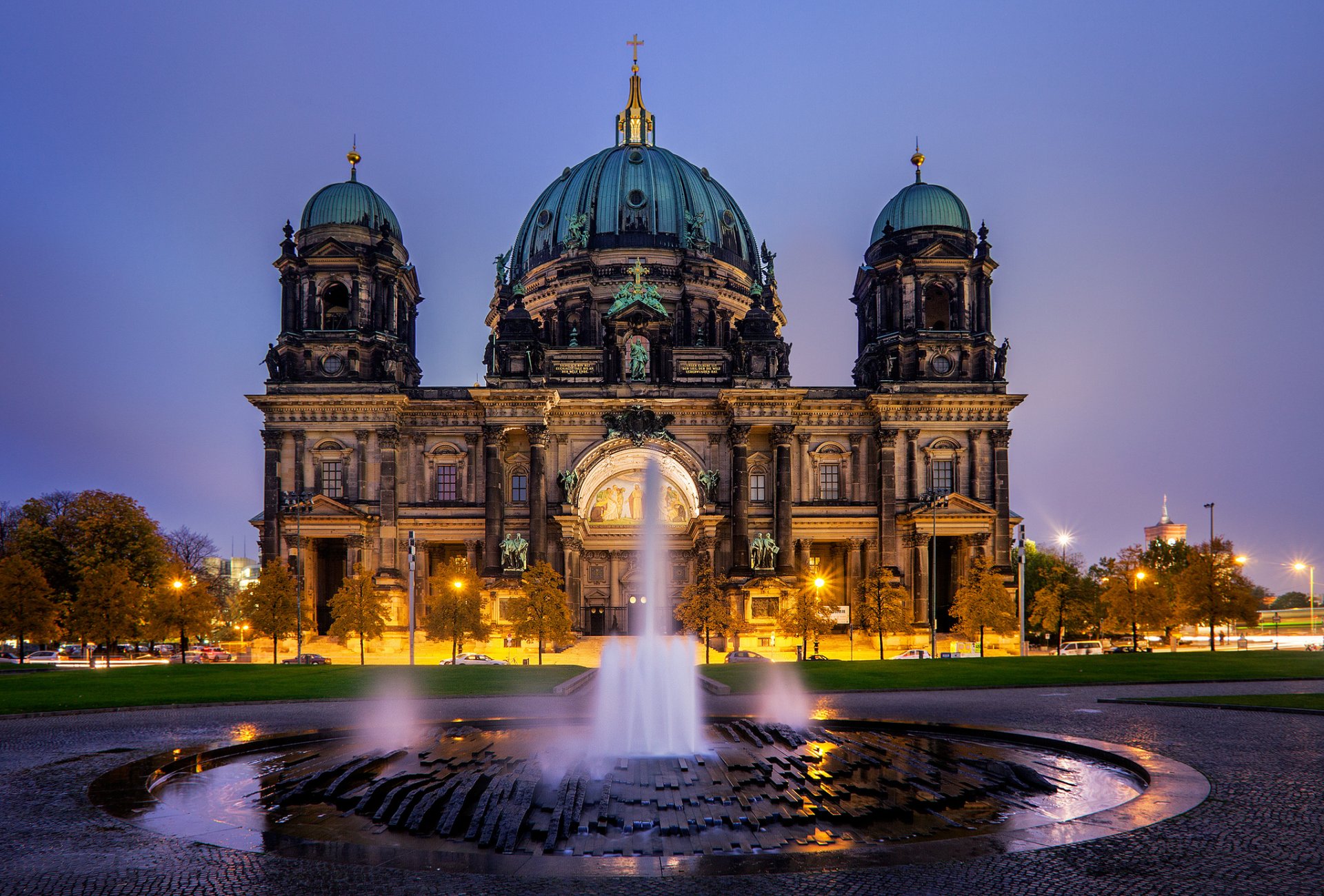 berlin allemagne maison berliner cathédrale de berlin fontaine soirée