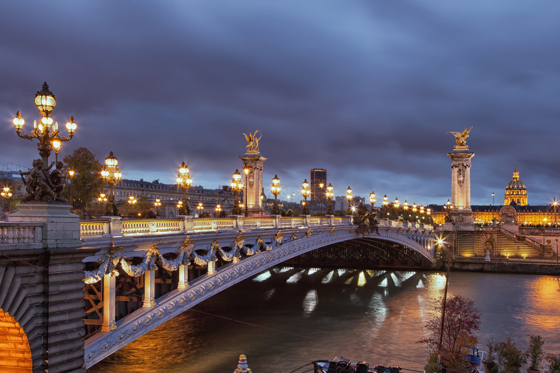 frankreich paris romantische stadt brücke der alexander-iii-brücke seine nächte lichter stadt landschaft seine nacht lichter schön