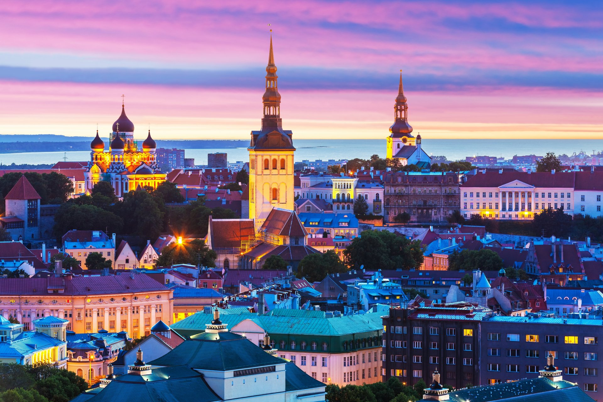 estonia tallin panorama budynki nocne miasto