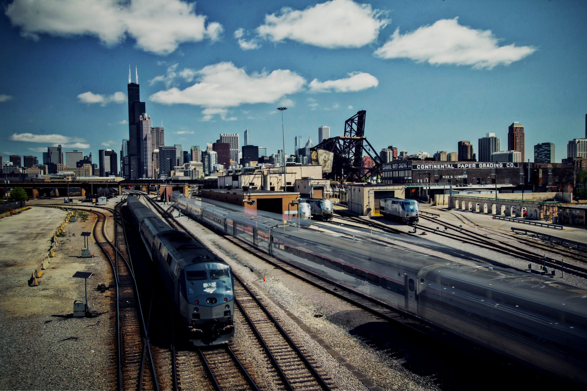 chicago illinois città treni ferrovia grattacieli nuvole