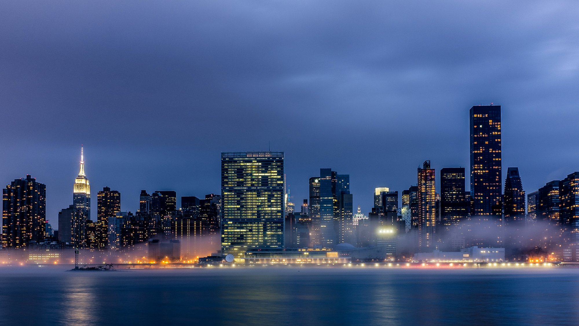 new york manhattan midtown midtown usa abend nebel stadt wolkenkratzer gebäude lichter