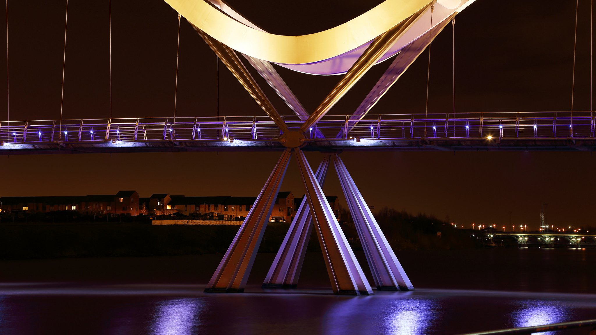 royaume-uni angleterre stockton-on-tees ville rivière pont nuit lanternes stockton-on-tees rétro-éclairage