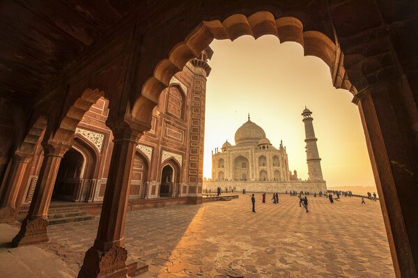 The Indian mosque is popular among tourists, you can think about a lot