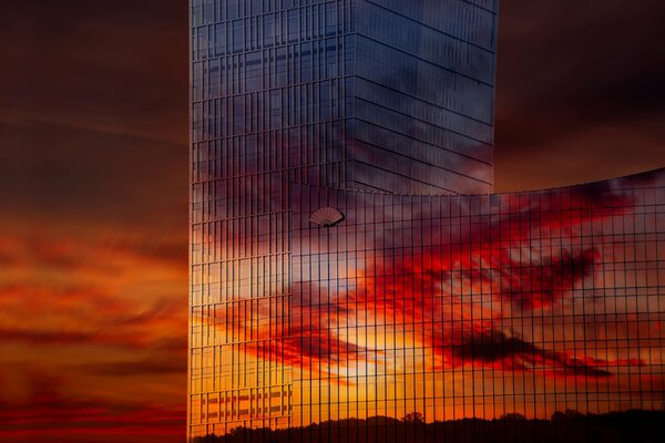 Edificio di Shanghai riflessione del tramonto