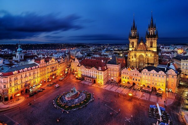 Lumineux République tchèque pokarit lumières de la nuit