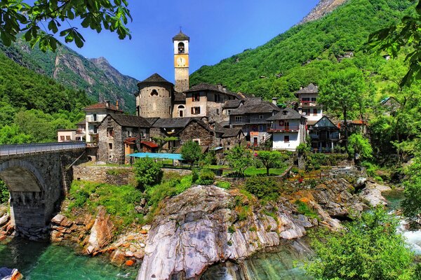 Die faszinierende Stadt des Tessin in der Schweiz