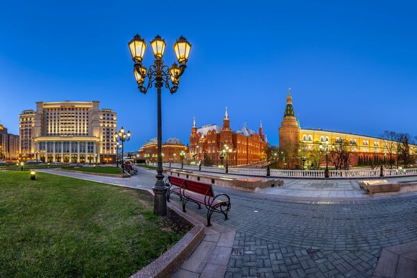 Ambiente nocturno del Kremlin de Moscú