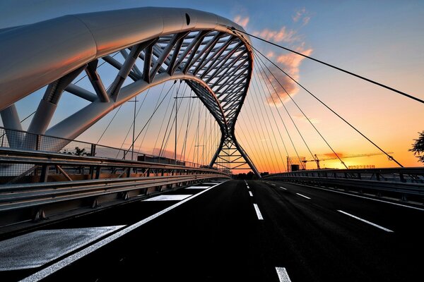 Incredibile bellezza-Ponte al tramonto