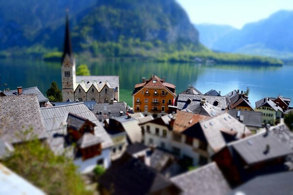 A city on the shore of a lake