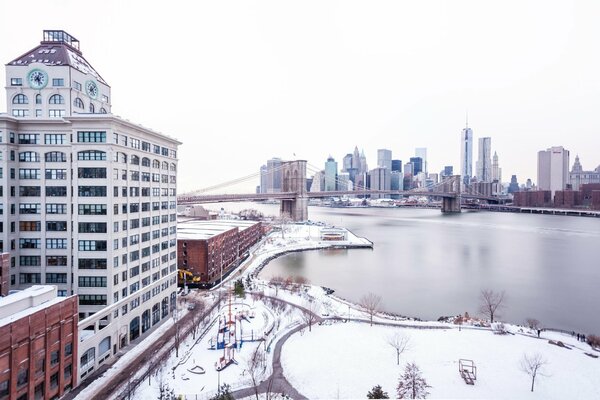 Amérique, New York, gratte-ciel, pont, neige, hiver