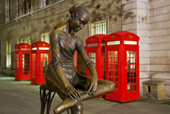 Arte scultorea di Londra per le strade della città