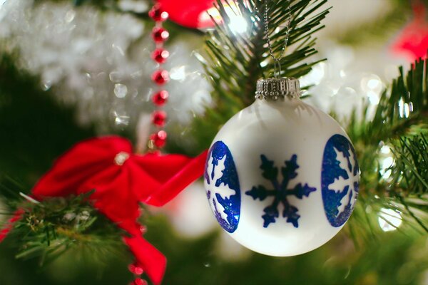 Blue and white ball on the Christmas tree