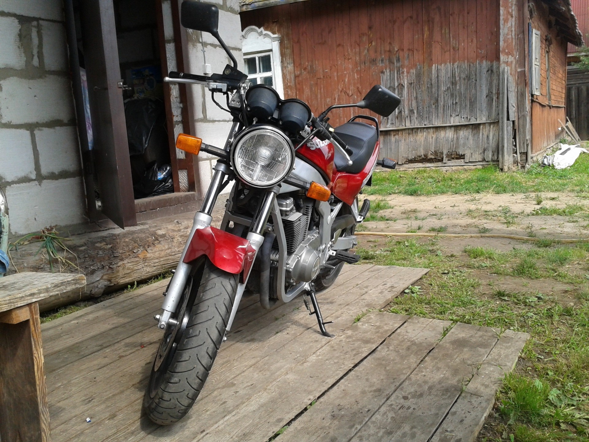 moto suzuki