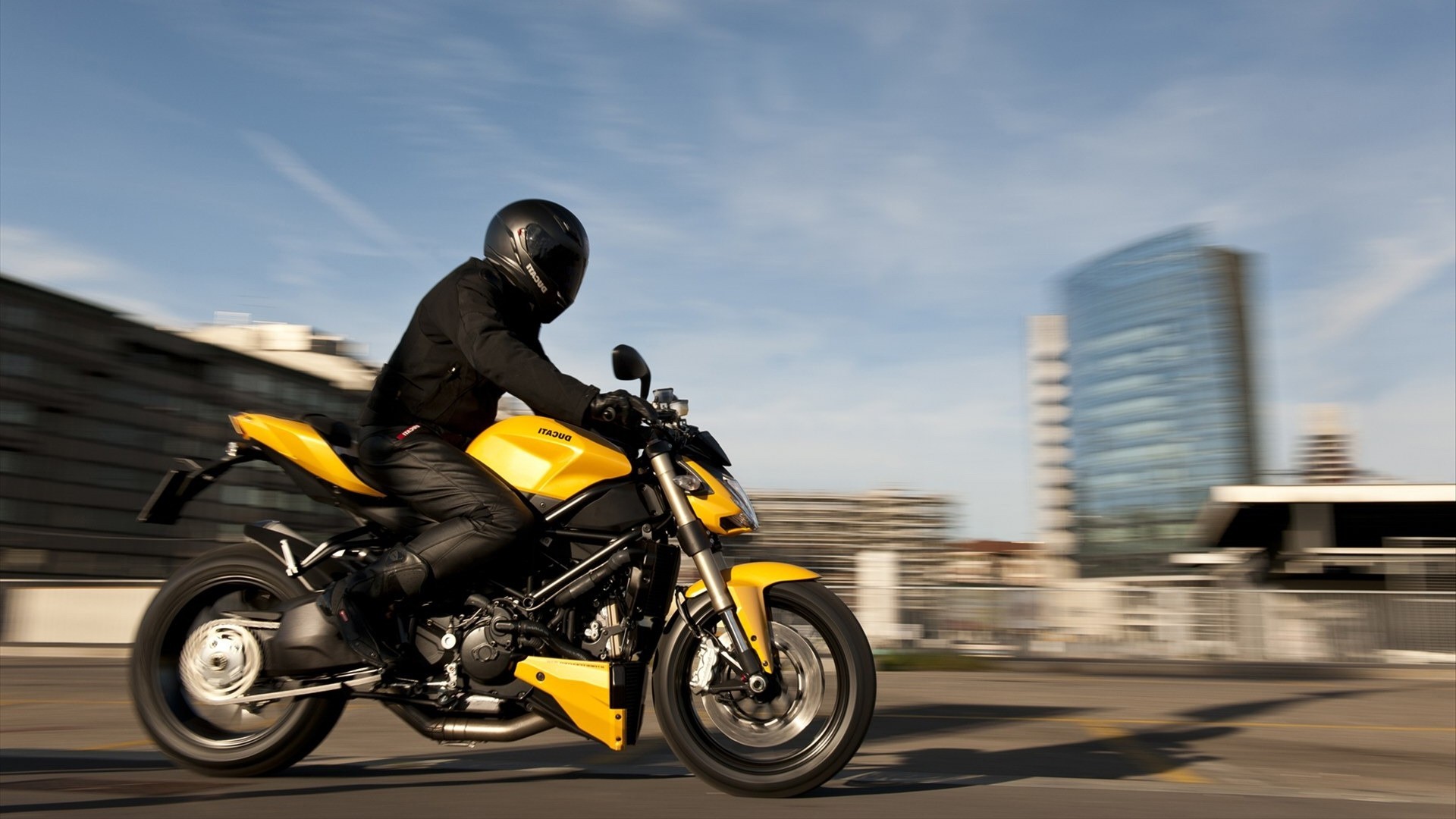 giallo ducati ducati