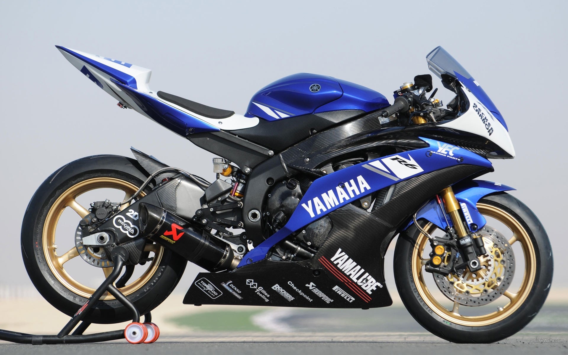 uper sport motorcycles yamaha bike yzf-r1 transport