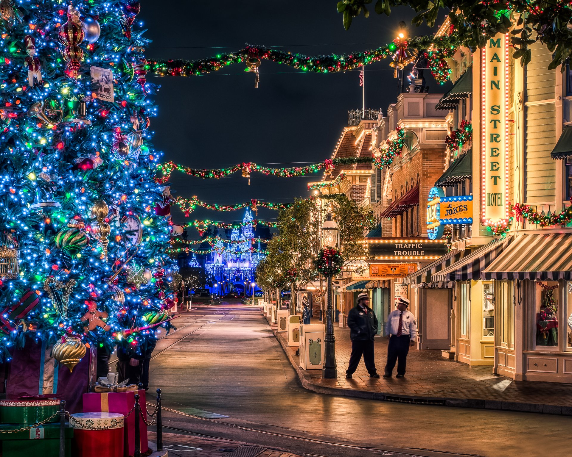 ciudad navidad año nuevo camino cielo luces vacaciones árbol de navidad disney linternas