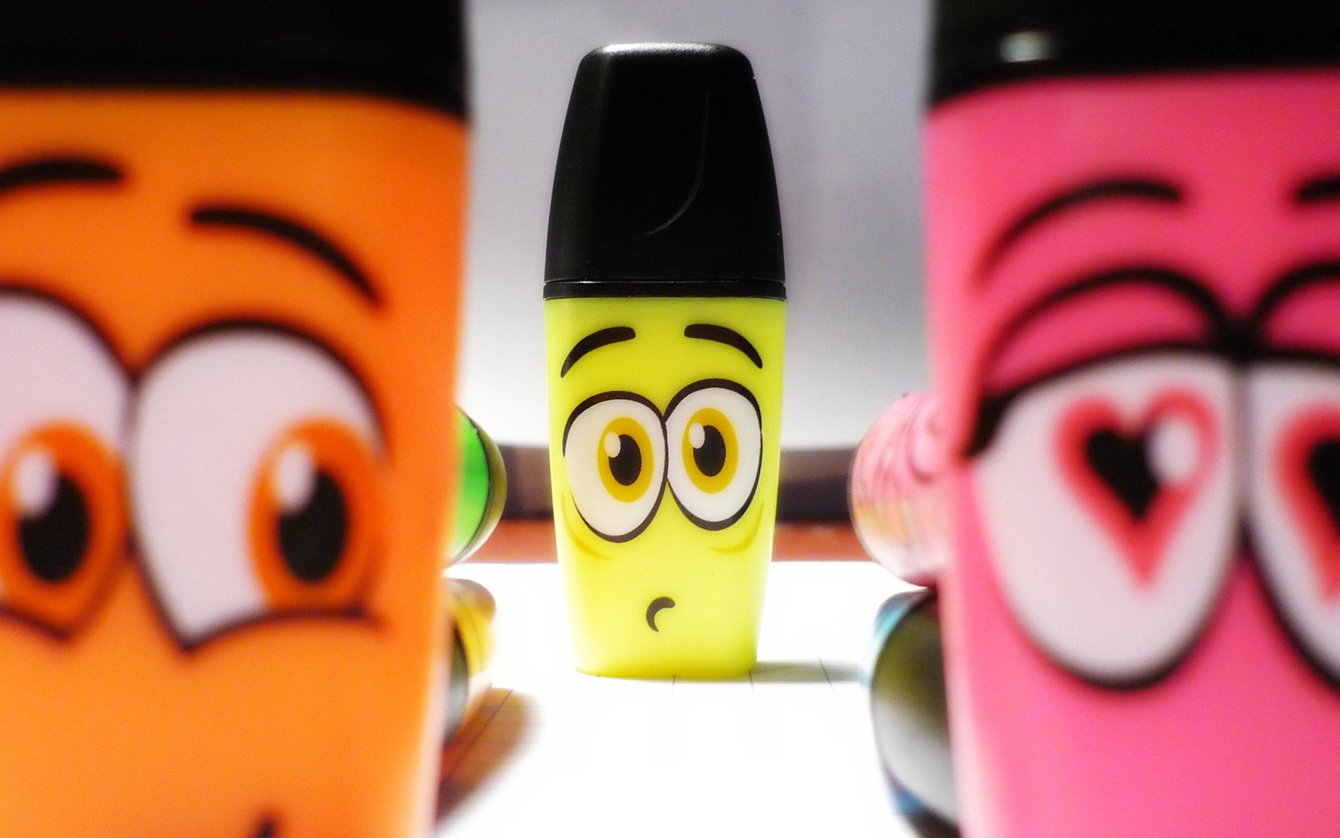 lápices pen colors funny cartoon eyes colores ojos heart