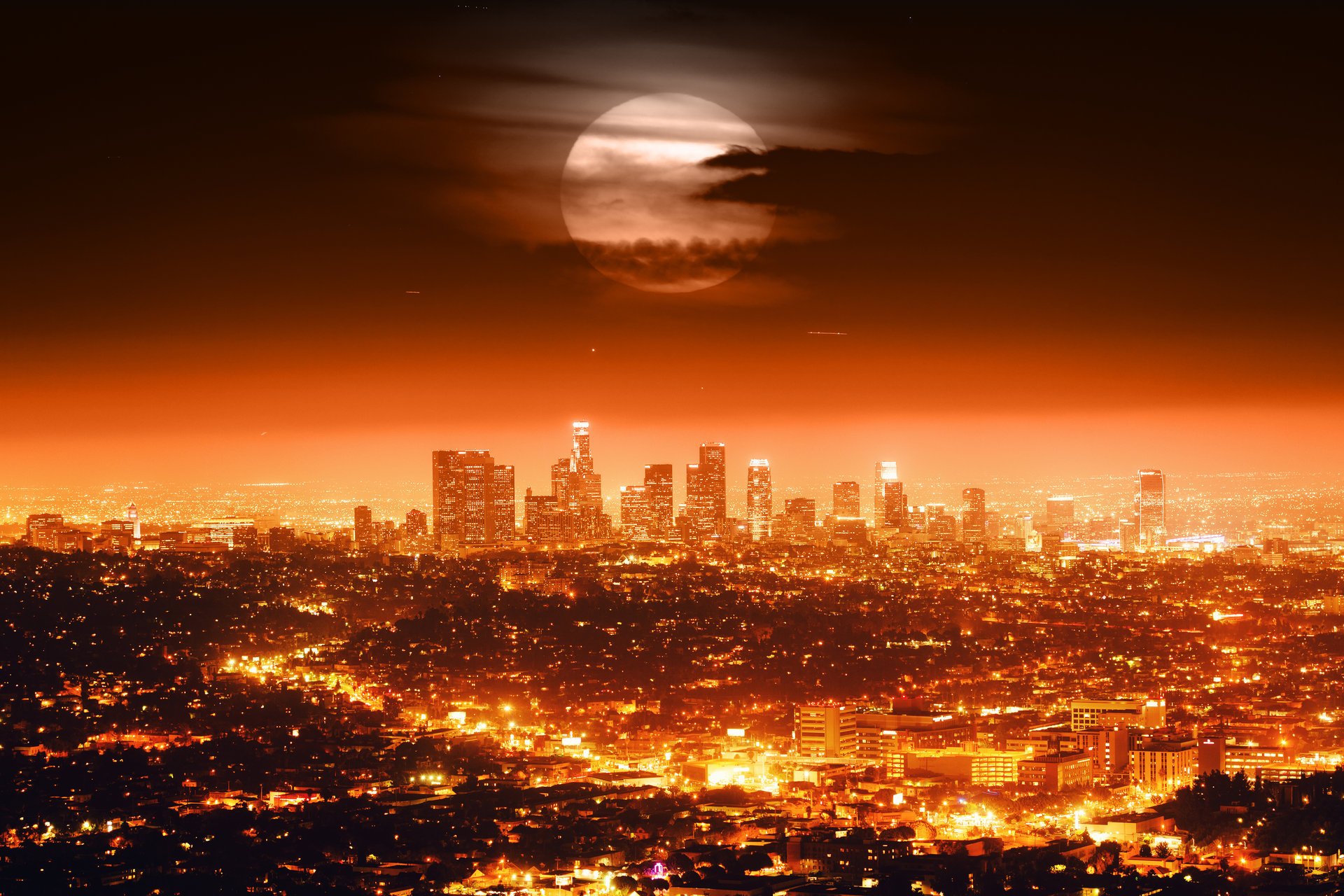 luna piena usa los angeles orizzonte notte città luci paesaggio urbano orizzonte luci cielo nuvole