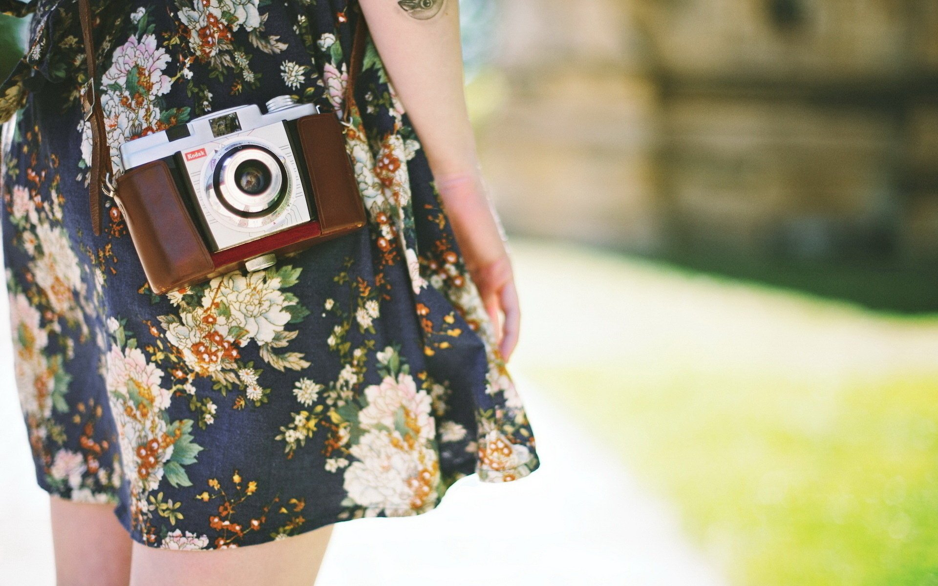 cameras girl macro