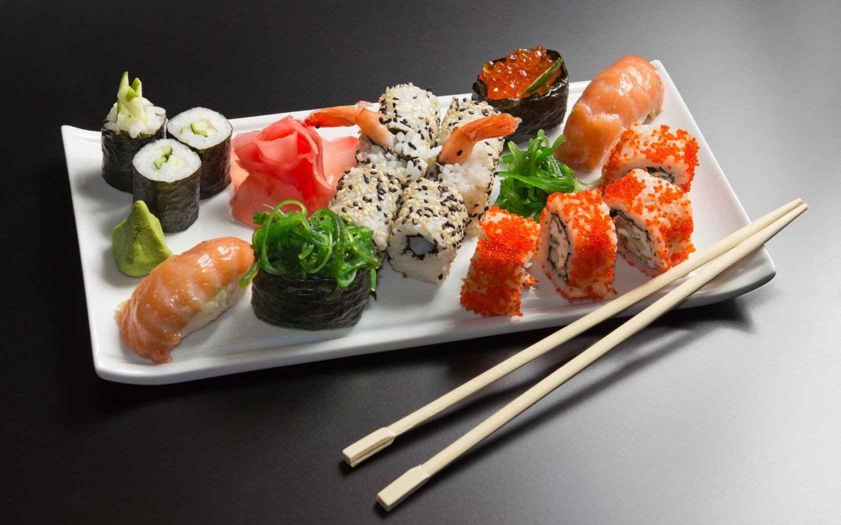 sushi palos plato rollos